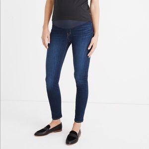 Skinny over the belly maternity jeans